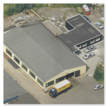 1986 Production hall with the new office building